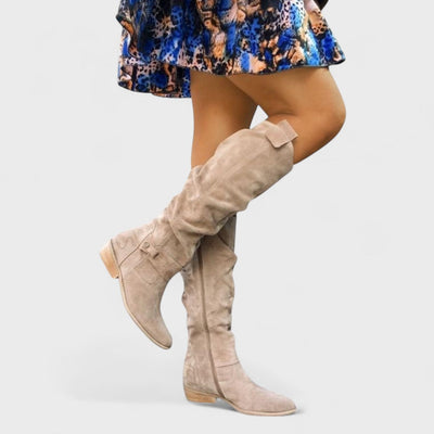 Lina | Bekväma stövlar i mocka