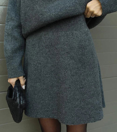 Velara | Stickat set – oversize tröja + minikjol