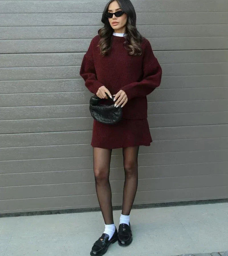 Velara | Stickat set – oversize tröja + minikjol