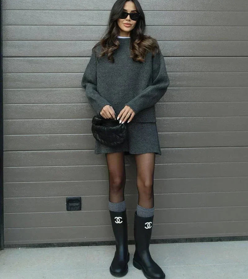 Velara | Stickat set – oversize tröja + minikjol