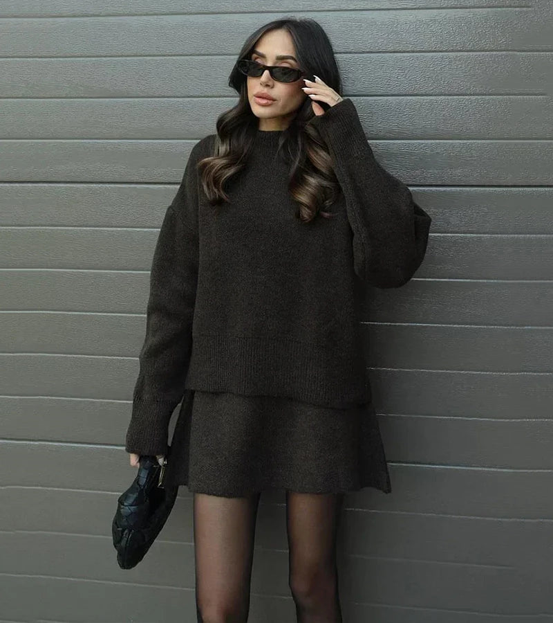 Velara | Stickat set – oversize tröja + minikjol